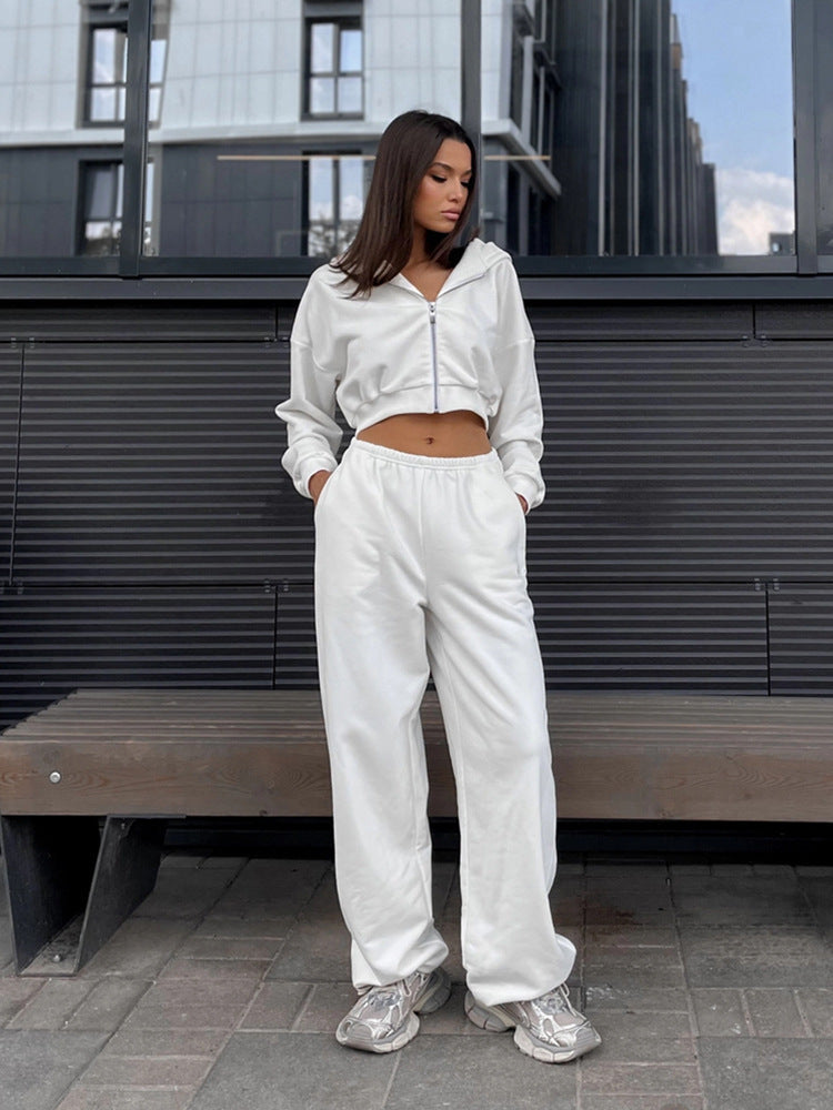 Women Two-Piece Cropped Zip Hoodie Set with High-Waisted Relax Jogging Pants and Elastic Waist Mune Fashion