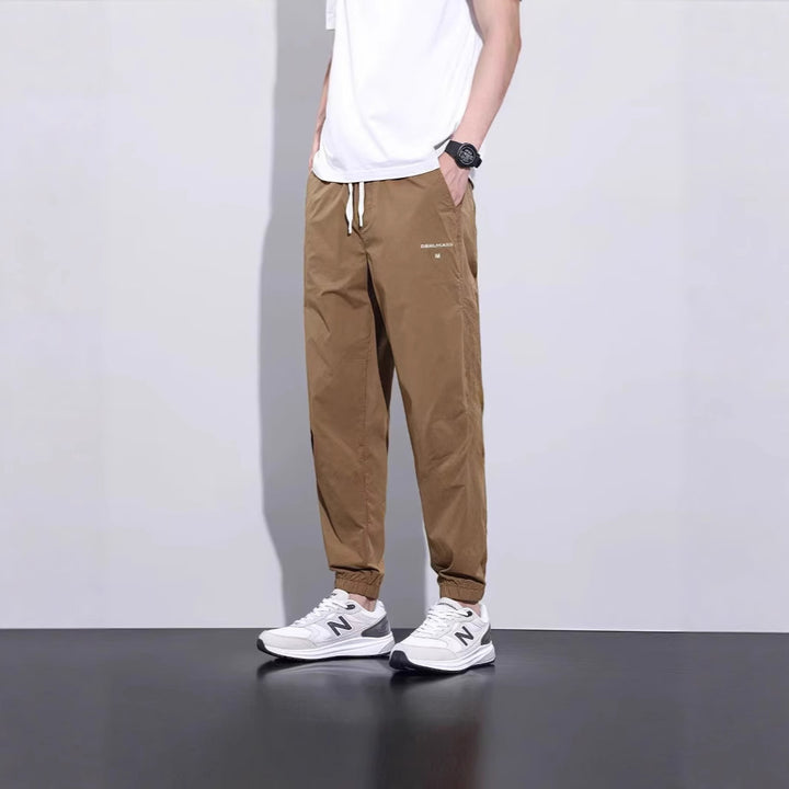 Men's Lightweight Sports Pants with Side Zipper Pockets Mune Fashion