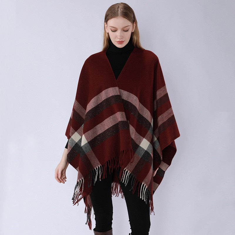 Women Chunky Knit Cape-Ruana in Oversize with Gradient Check Pattern and Fringe Hem Mune Fashion