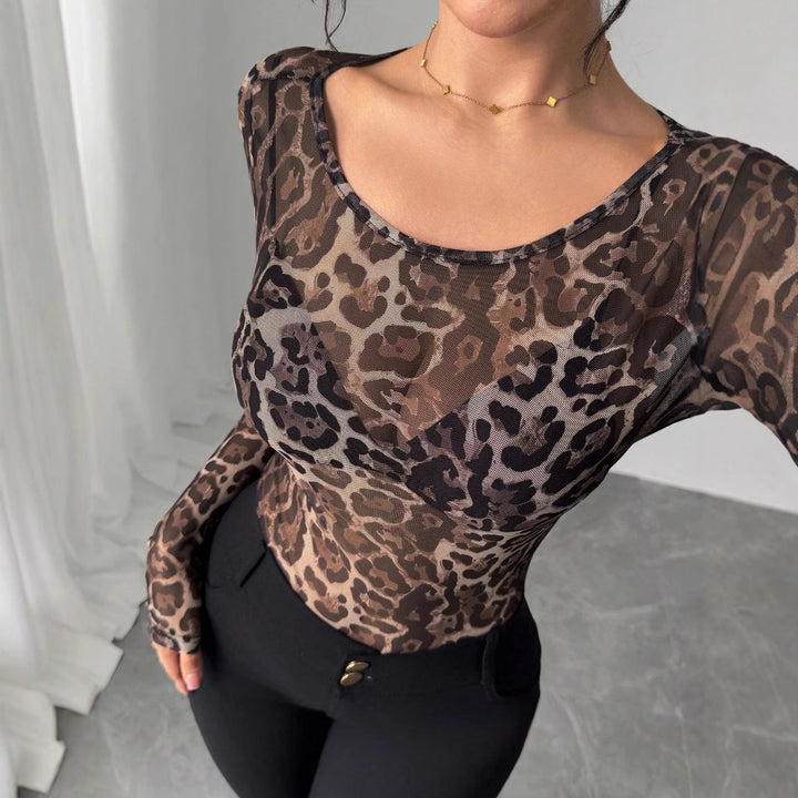 Women's semi-transparent fitted mesh shirt with leopard pattern and round neck Mune Fashion
