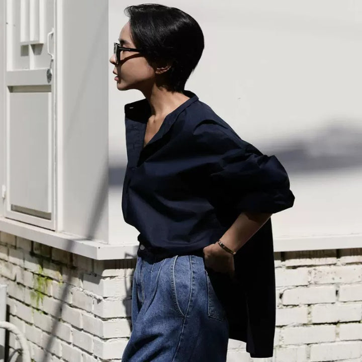 Women's Oversized Shirt made of Cotton Poplin with Kent Collar and Extended Back Mune Fashion
