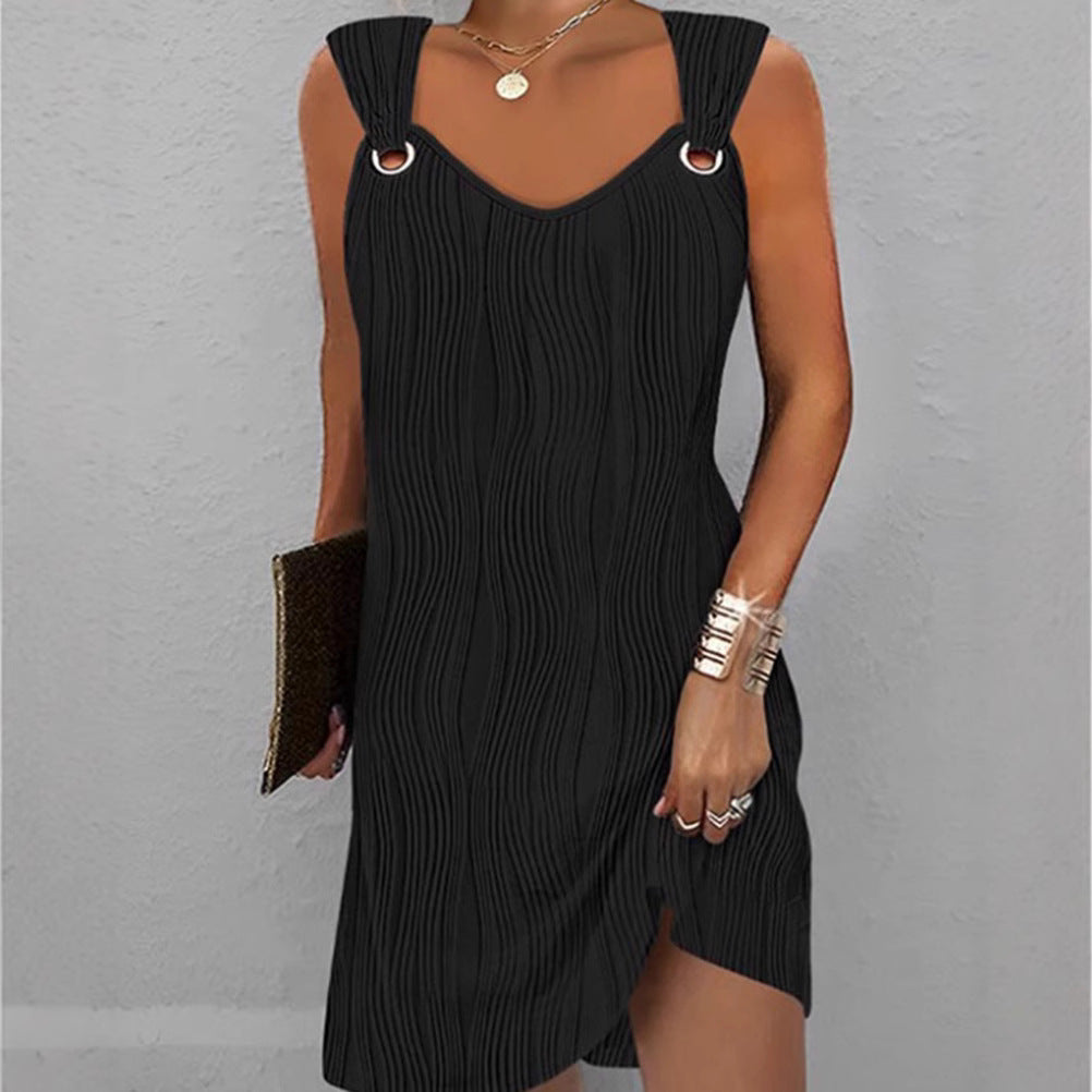 Ladies' figure-hugging jersey dress with wave texture, ring straps, and side slit Mune Fashion