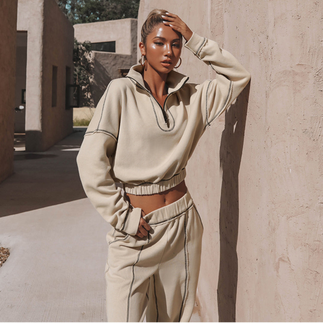 Women nan short hoodie sweatshirt with half zipper elastic hem and contrast seams Mune Fashion