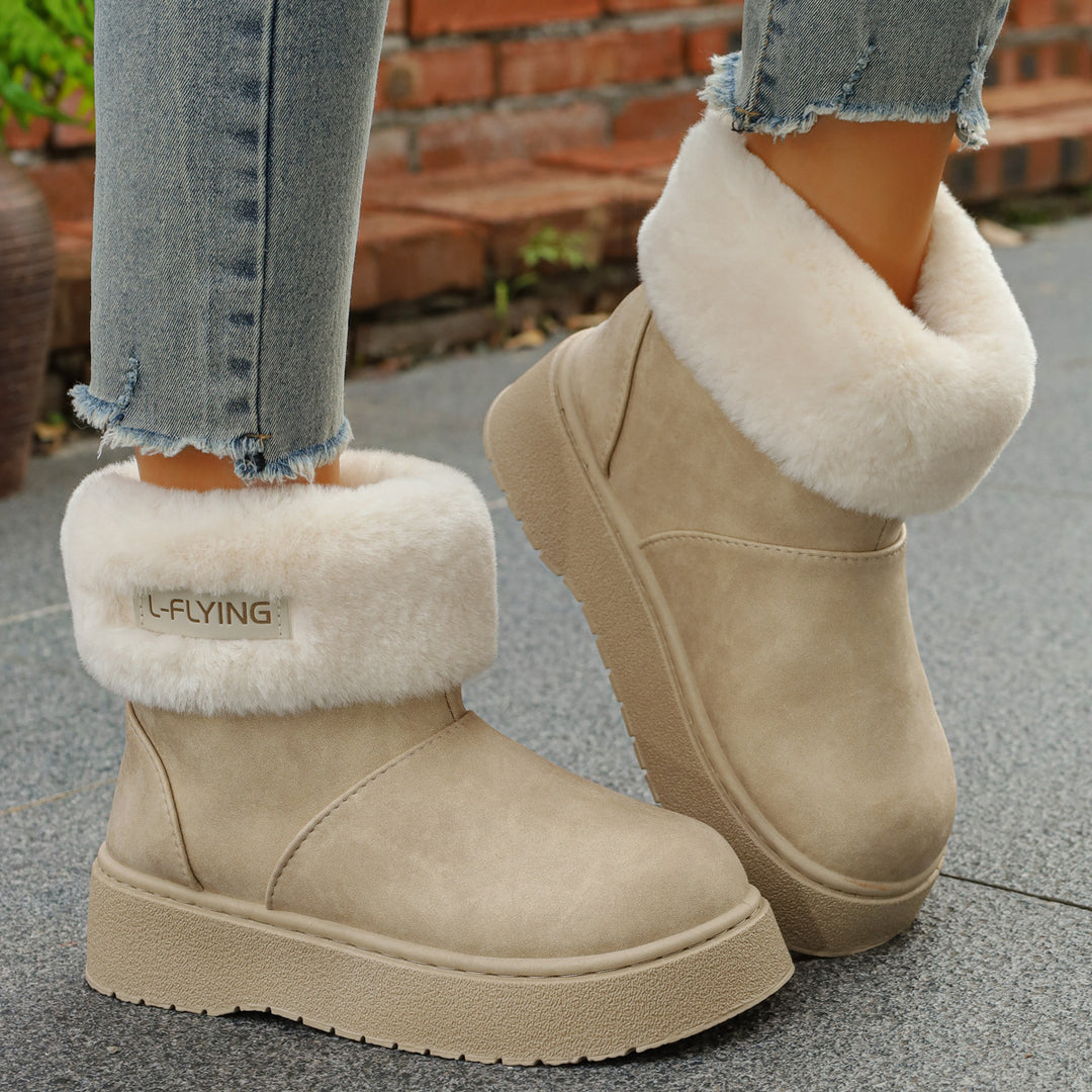 Women’s Warm Short Boots with Cozy Fur Cuff and Light Platform Sole Mune Fashion