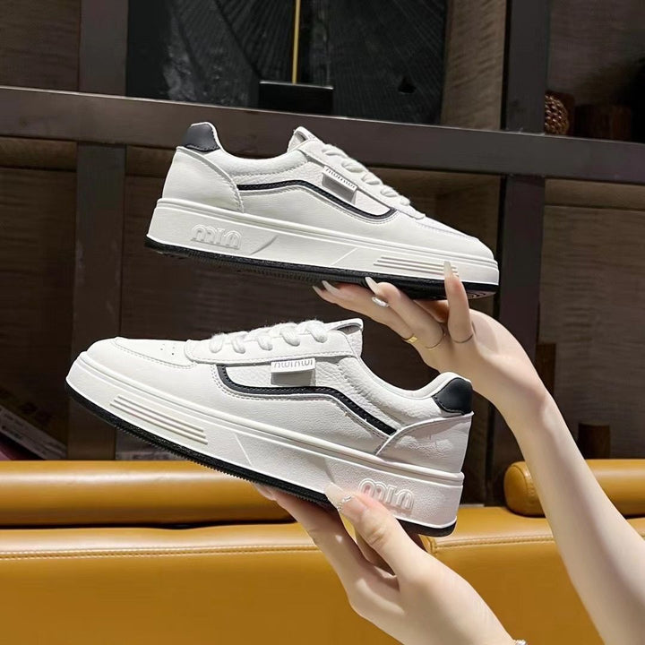Women's sneakers in trendy high-top design with durable upper material and comfortable cushioning Mune Fashion