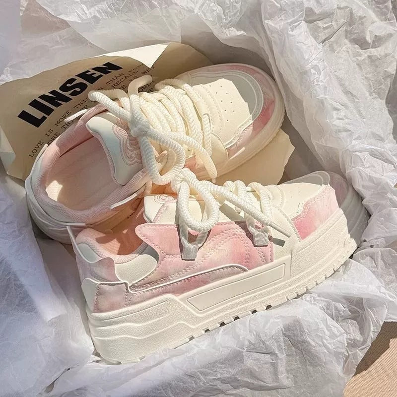 Ladies fashionable sneakers with innovative plateau design and breathable upper material hybrid structure Mune Fashion