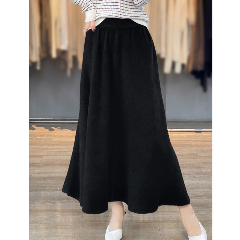 Women's midi skirt made of knitted wool blend with flared A-line Mune Fashion
