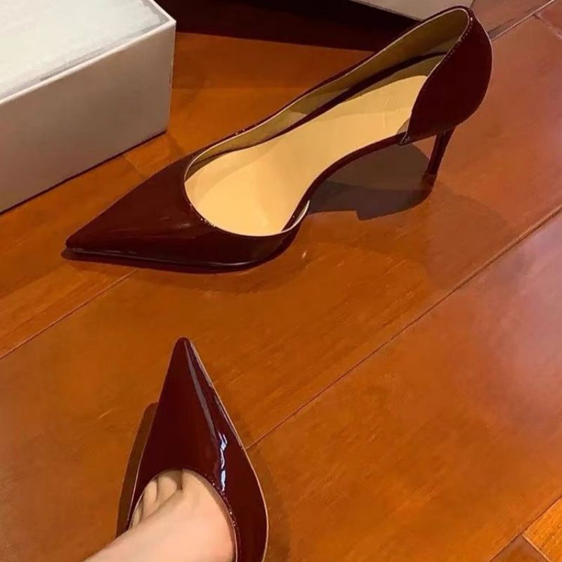 Women's pointed patent pumps with open heel and padded insole Mune Fashion
