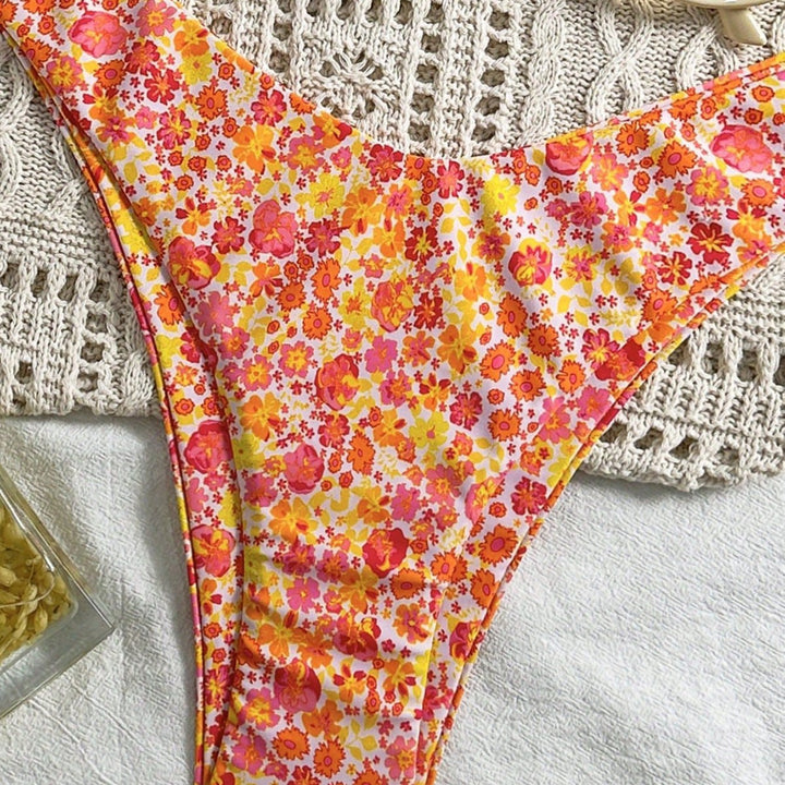 Women’s Triangle Bikini with flowing floral design Mune Fashion