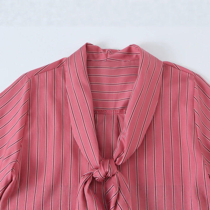 Women's blouse with bow collar, continuous button placket and balloon sleeves Mune Fashion