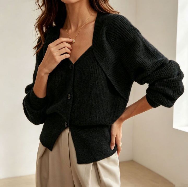 Women's oversized fine knit cardigan with V-neck and button placket Mune Fashion