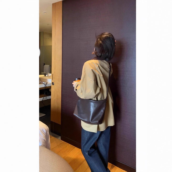 Womens Wide Short Jacket in Cabana Style with Contrast Collar Mune Fashion