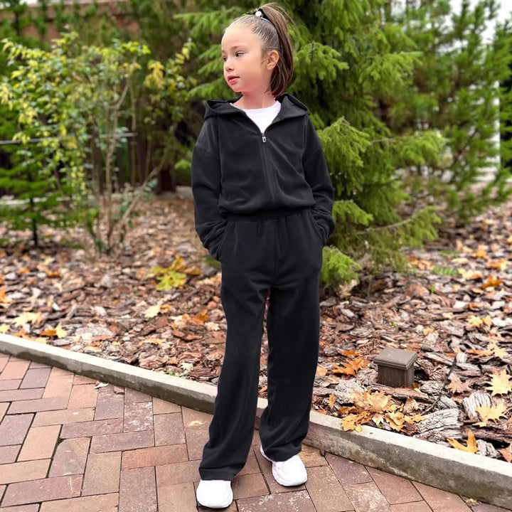 Women's velvety hooded tracksuit with full zip, elastic drawstring waistband, and straight leg Mune Fashion