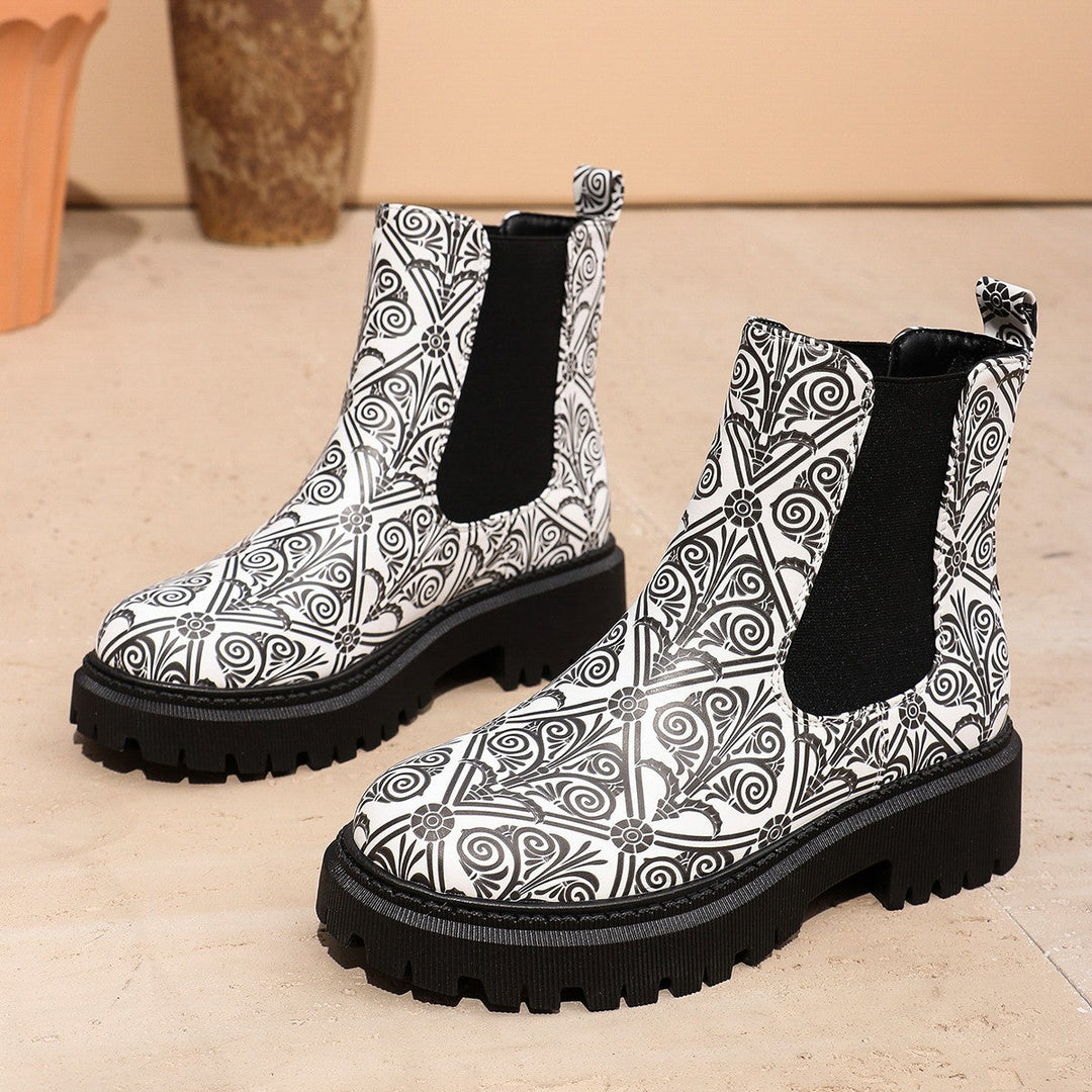Women's Chelsea Boots with Trendy Pattern and Slip-Resistant Sole Mune