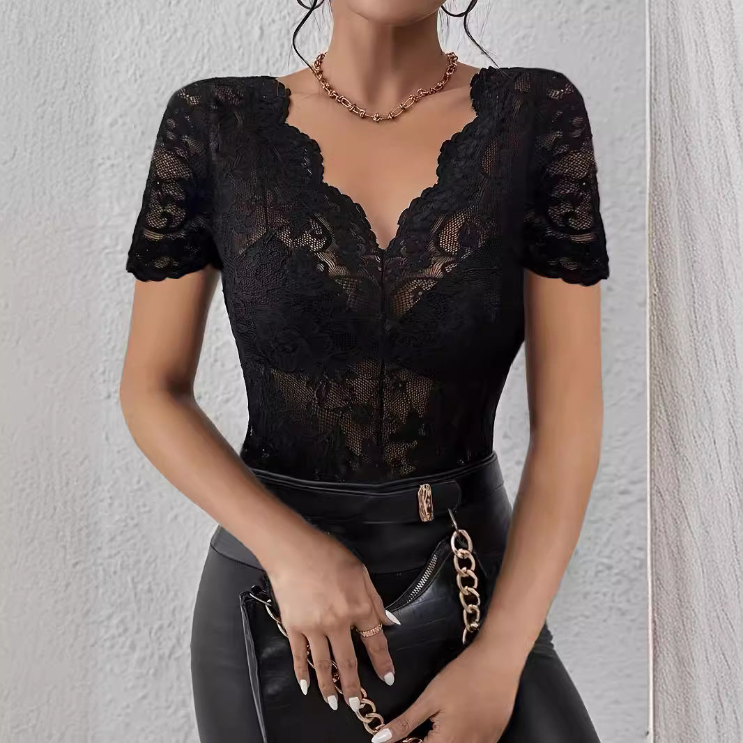 Women nan figure-hugging lace body with deep neckline and short sleeves Mune Fashion