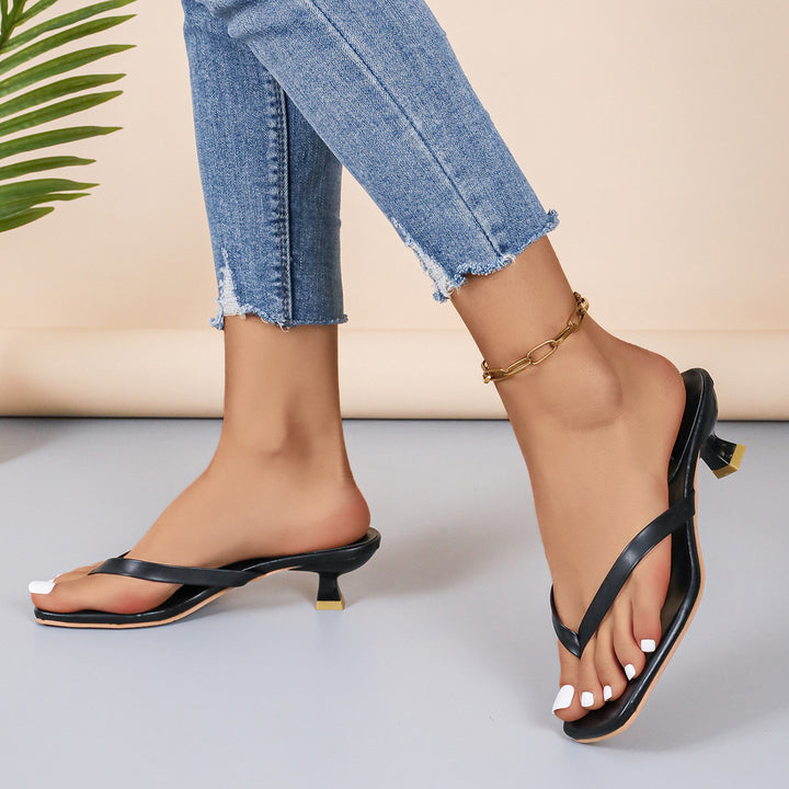 Women's elegant toe-post mules with low block heel and square toe shape Mune Fashion