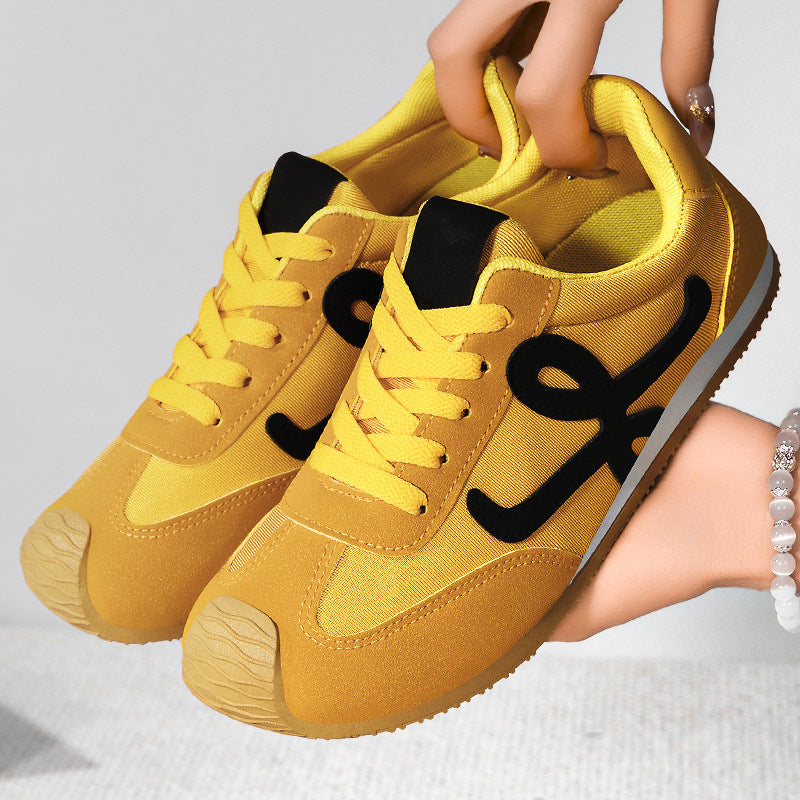 Ladies Sporty Sneakers with Soft Upper Material and Comfortable Sole Mune Fashion