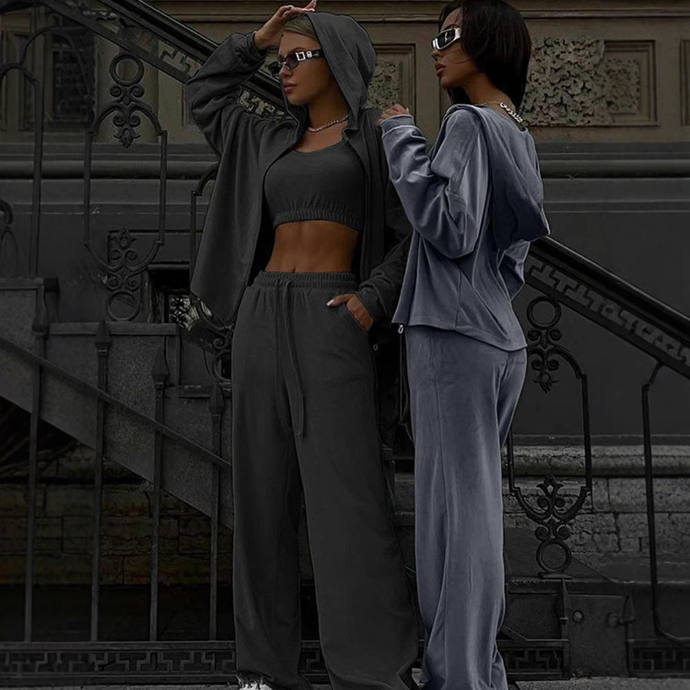 Women's soft velvet lounge set with short zipper, extra long drawstrings, and high-cut comfort pants Mune Fashion