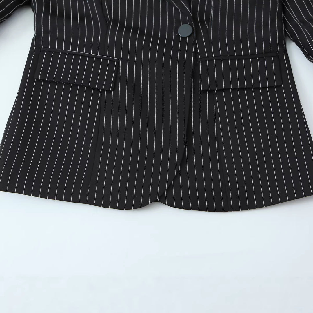 Women Double-Breasted Oversize Blazer with Distinctive Shoulder Pads and Pinstripes Mune Fashion