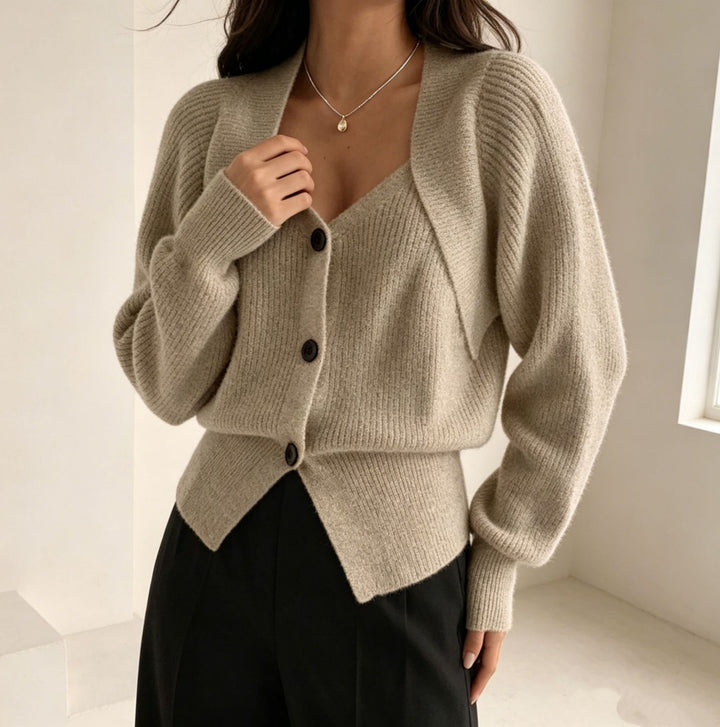 Women's oversized fine knit cardigan with V-neck and button placket Mune Fashion