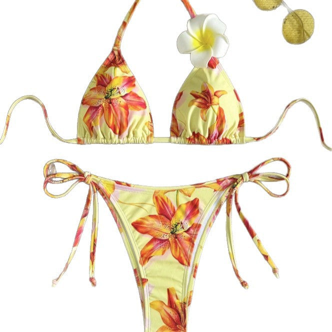 Women's triangle bikini set with floral accents Mune Fashion