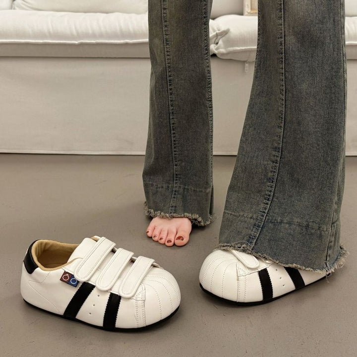 Women's sneakers with practical Velcro closure and sturdy upper material Mune Fashion