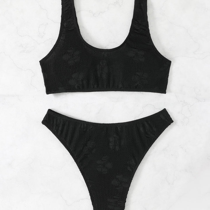 Women's bikini set with textured surface and deep neckline Mune Fashion