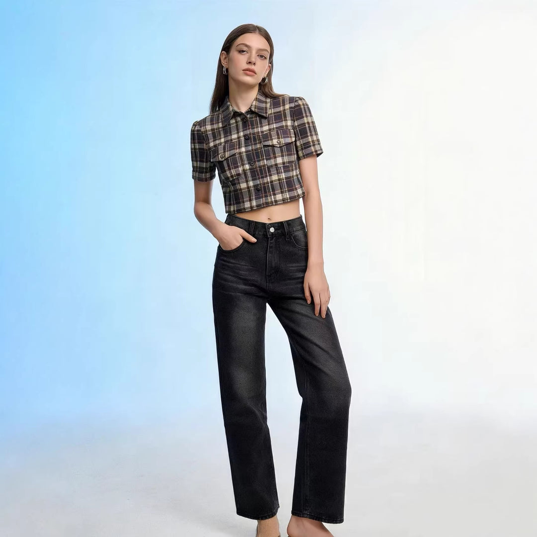 Women's high-waisted jeans with a slim hip fit and wide flare in retro style Mune Fashion