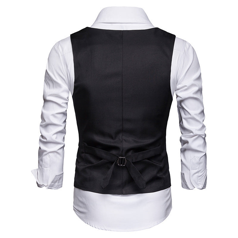 Men's tailored suit waistcoat with V-neck, chain detail and breast pocket Mune Fashion