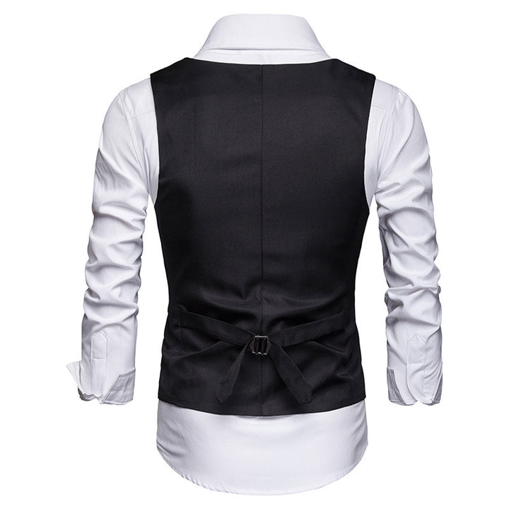 Men's tailored suit waistcoat with V-neck, chain detail and breast pocket Mune Fashion