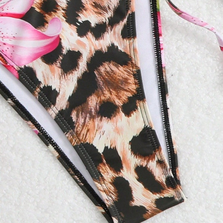 Women's bikini set with elegant leopard pattern and playful floral details Mune Fashion