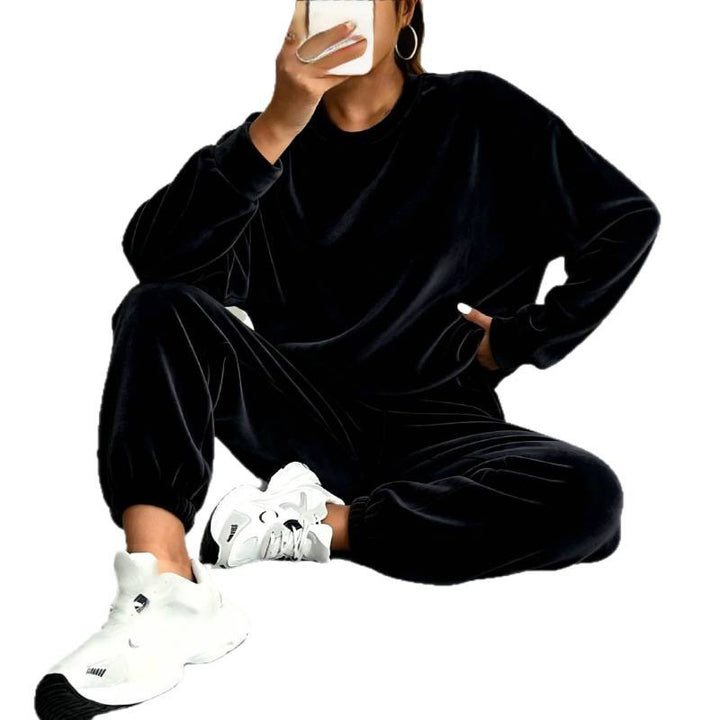 Women's Cozy Velvet Lounge Set with Oversized Sweatshirt and Jogger Pants Mune Fashion