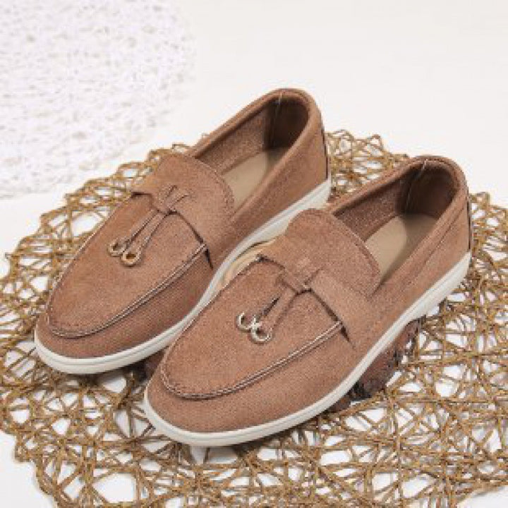Women's comfortable Slip-On Loafer with decorative tassel trim and ergonomic rubber sole Mune Fashion