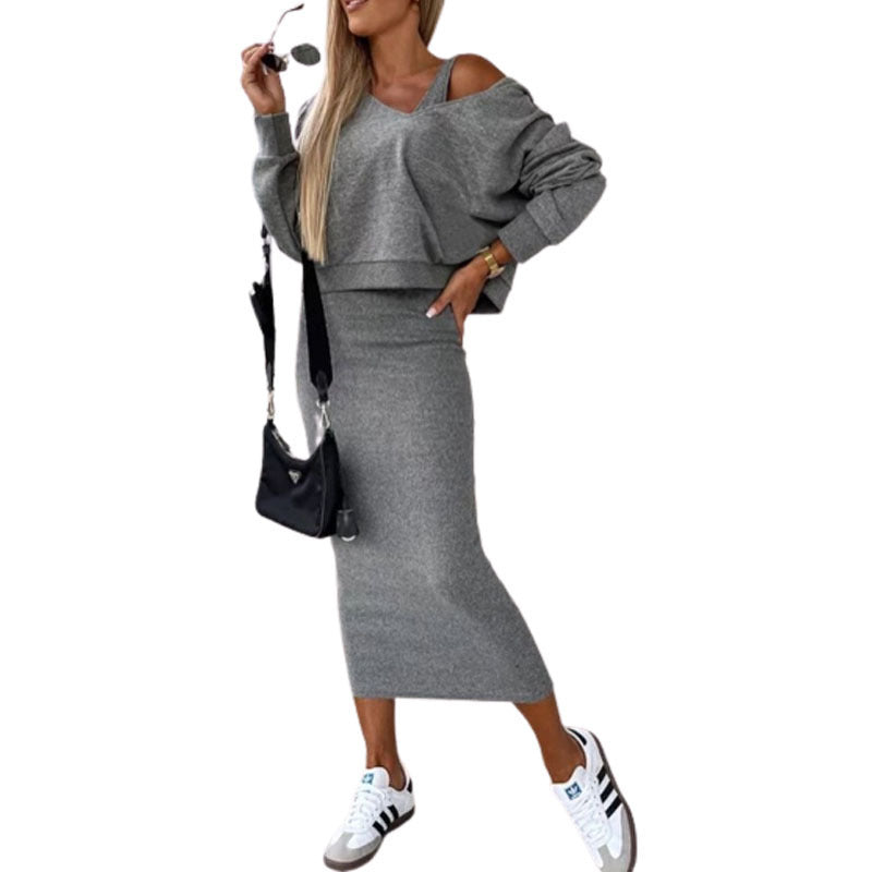 Women's Casual Set Cropped Sweatshirt with Cut-Out Straps and High-Waist Midi Skirt made of Stretch Fleece Mune Fashion