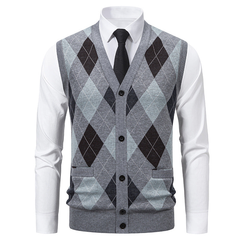 Men's fine-knit vest with V-neck, button placket and diamond pattern Mune Fashion