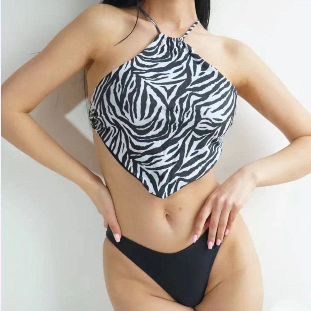 Women Triangel Bikini with fashionable halter neck and elegant lacing Mune Fashion