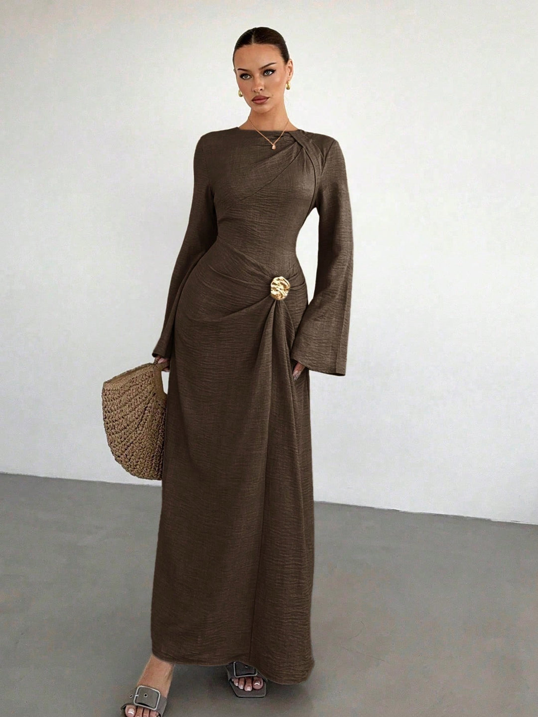 Ladies max dress with draping, decorative brooch and wide trumpet sleeves Mune Fashion