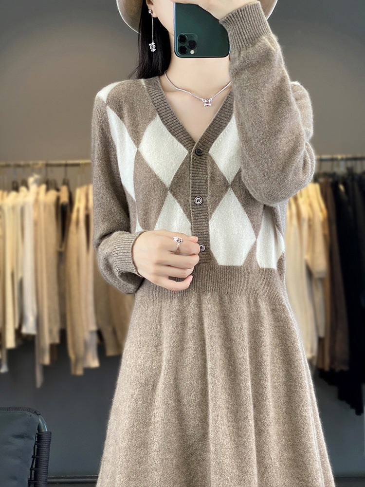 Women's knit set with V cardigan diamond pattern and fitted midi skirt Mune Fashion