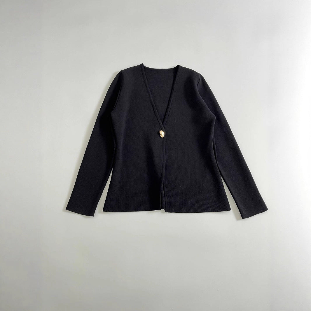 Ladies Fine V-Neck Cardigan with Decorative Button and Boxy Silhouette Mune Fashion