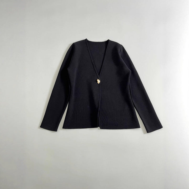 Ladies Fine V-Neck Cardigan with Decorative Button and Boxy Silhouette Mune Fashion