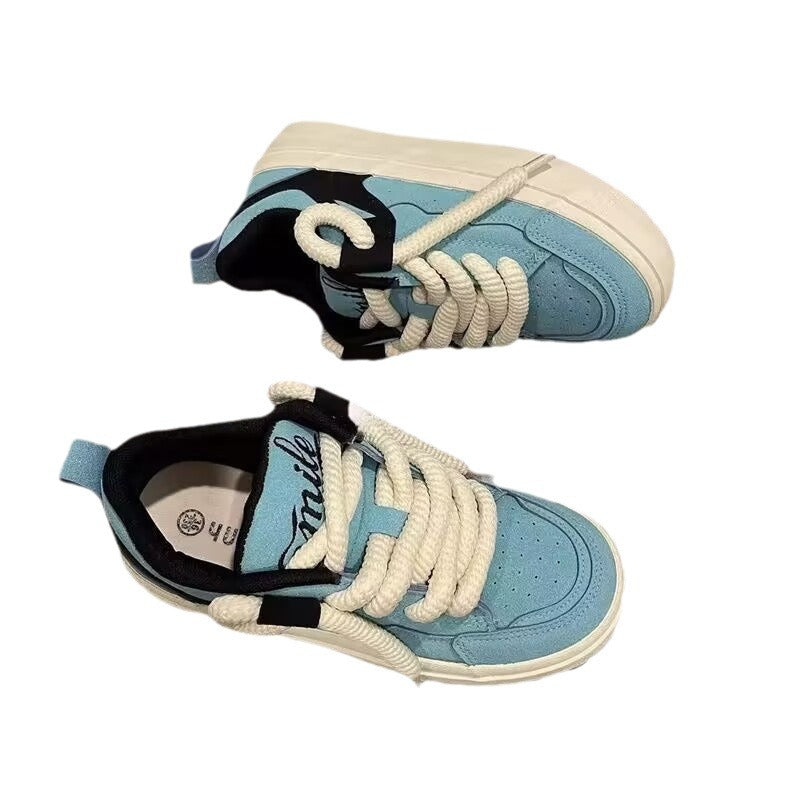 Women’s fashionable sneakers with ultra-light sole from Mune Fashion