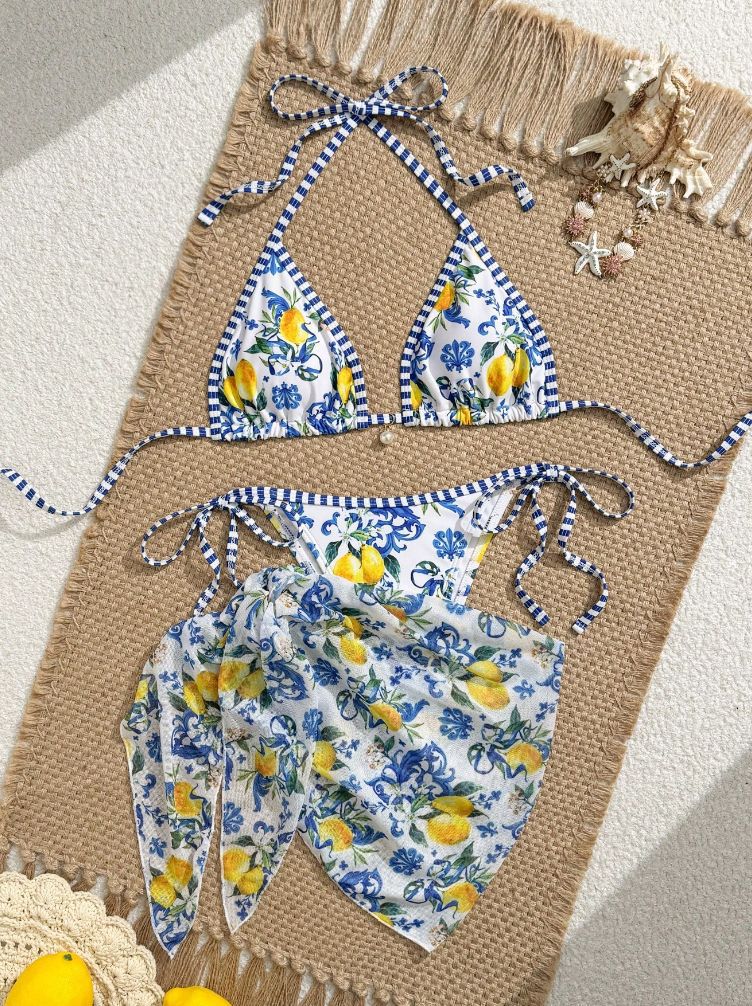 Women's triangle bikini with floral pattern and playful pareo Mune Fashion