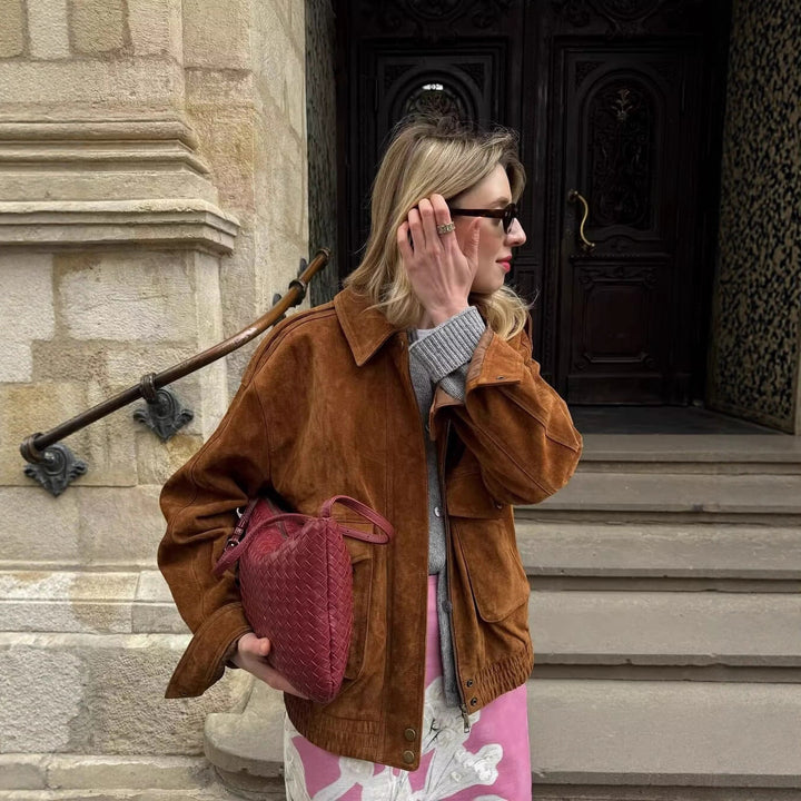 Women Boxy Transition Jacket in Suede Look with Shirt Collar, Applied Flap Pockets and Elastic Waist Mune Fashion