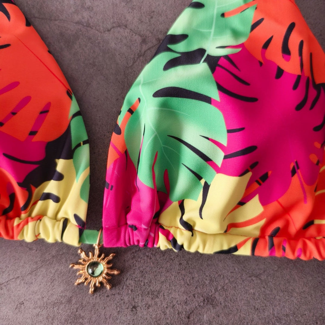 Women's triangle bikini with tropical leaf pattern Mune Fashion