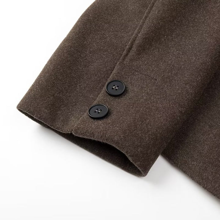 Women's short-cut wool blend box jacket with shirt collar, welt pockets, and soft lining Mune Fashion