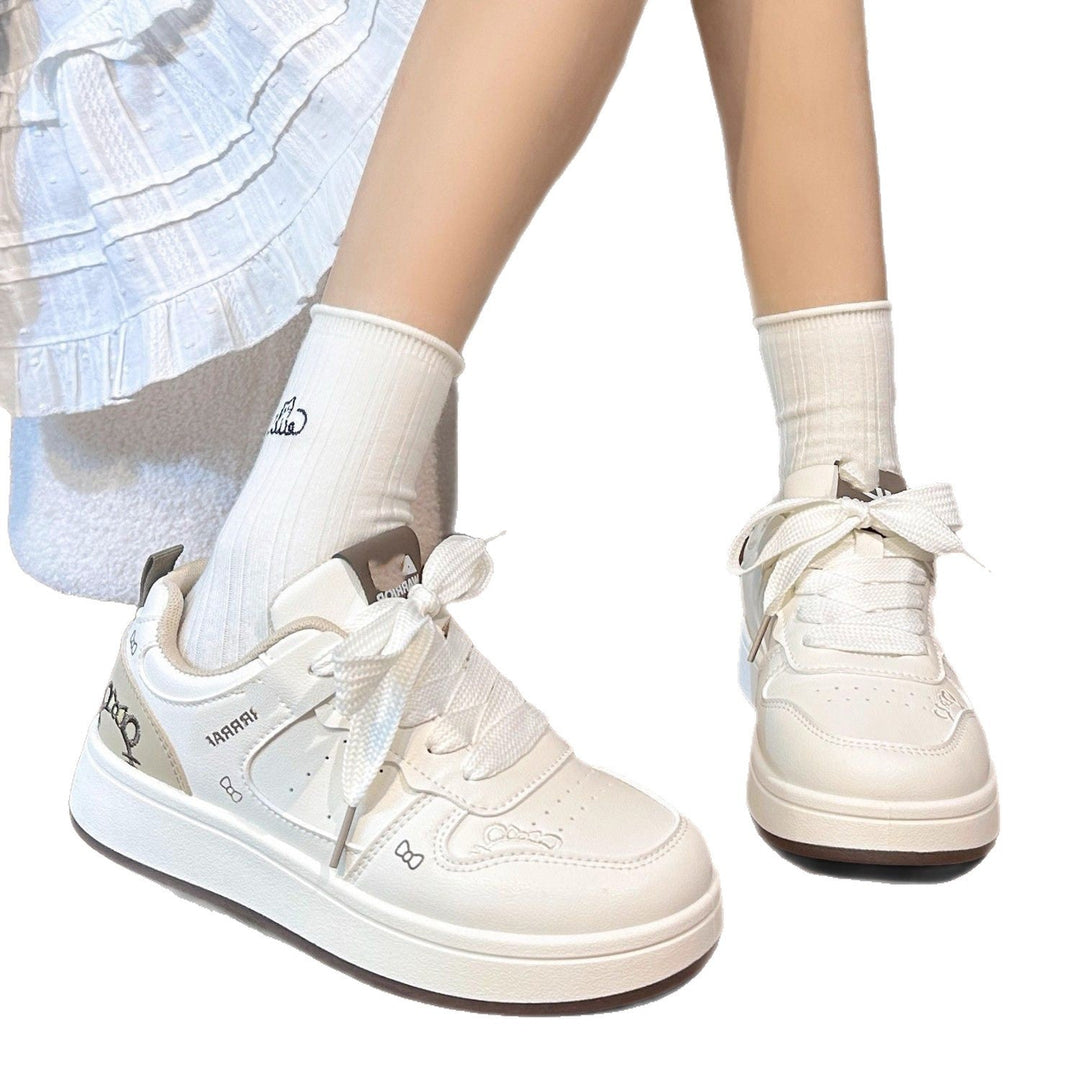 Women's sneakers with cushioned sole and playful design Mune Fashion