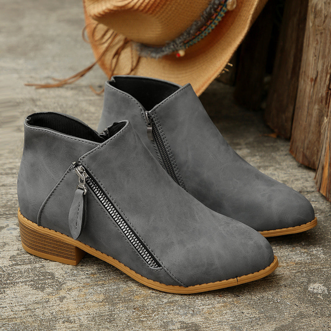 Women's Short Shaft Ankle Boots with Side Zipper and Low Block Heel Mune Fashion