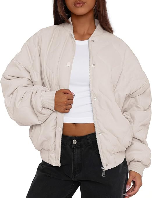 Women's short-cut quilted bomber jacket in oversized look with raglan sleeves Mune Fashion