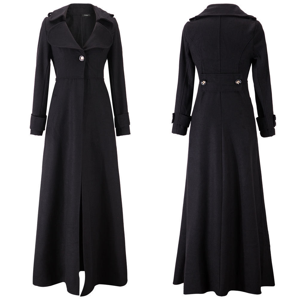 Ladies Elegant Long Coat with Classic Lapels and Modern Accents Mune