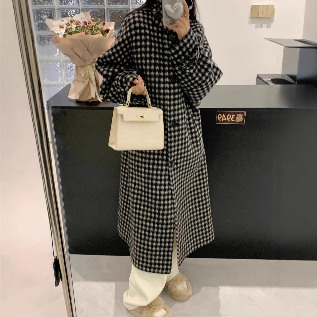 Women's Houndstooth Oversize Wool Blend Coat with Wide Cut and Button Closure Mune Fashion